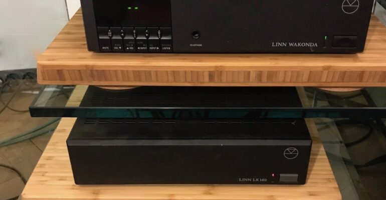 Aptitlig Hackblock als HiFi-Basis