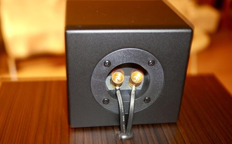 Hochtöner-Anschlussklemmen