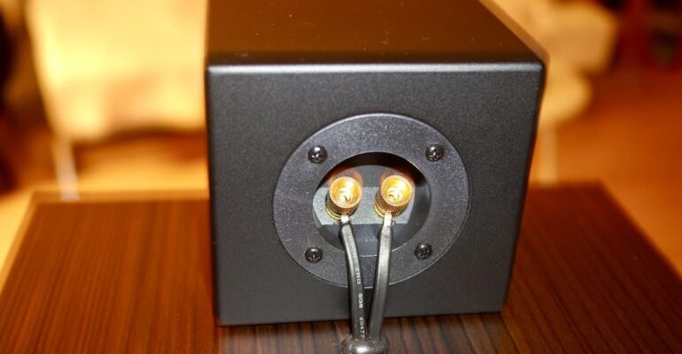 Hochtöner-Anschlussklemmen