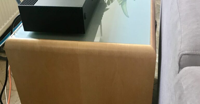 Subwooferverstärker oben am Subwoofer