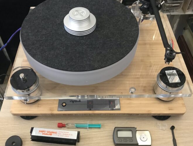 Scheu Cello Plattenspieler mit allem Zubehör