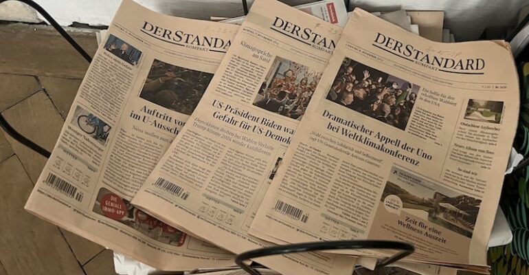 Kompakt-Standard im Papierkorb