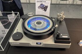 Klaudio Laufwerk mit Innenbeleuchtung
