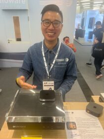 Da strahlt der Paul ,it seinem neuen AppleTV Netzteil