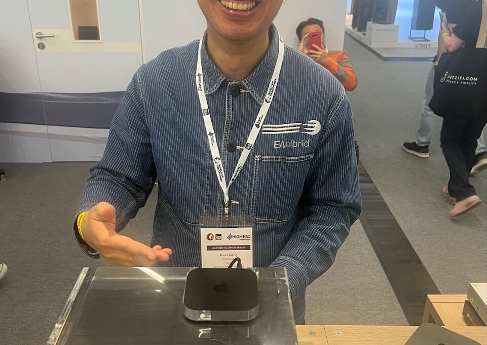 Da strahlt der Paul ,it seinem neuen AppleTV Netzteil