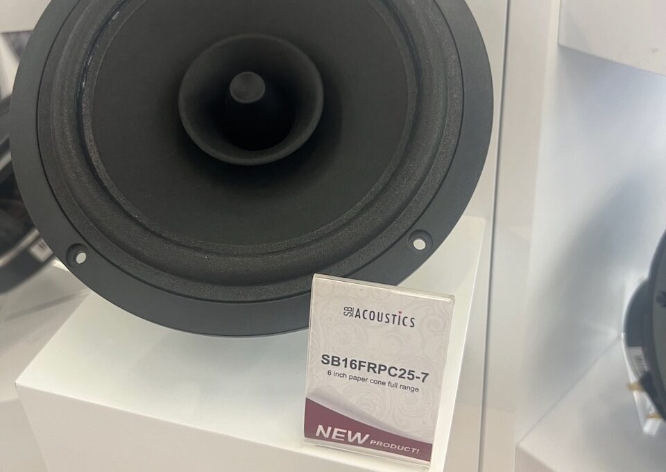 Linealglattes Breitband um unter 50 € bei SB Acoustic bis weit über 10 kHz