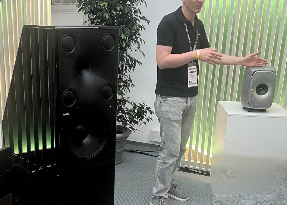 Die Große und die kleine Genelec