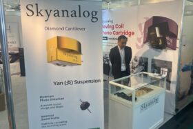 Sogar mit Diamant-Nadelträger zu haben