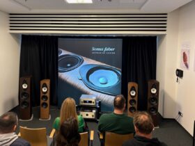 Sonus Faber , wie immer fast ein wenig Understatement, aber echt gut.