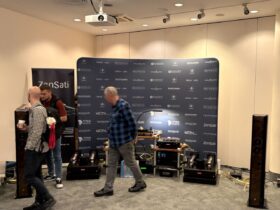 Feinste Kombi von ZenSati Lautsprechern , getrieben von Mastersound Monoblocks , von Tsakarisis gefilteter Strom und Brinkmann Turntable.