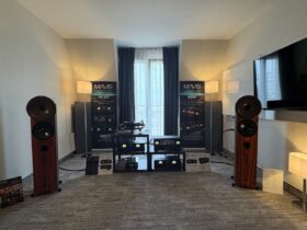 Muss man auf Amp, Preamp, DAC,. Phonoamp immer die gleichen Anzeigen verwenden? Markenmässig ja, klanglich eher nein. MAVIS macht es trotzdem.