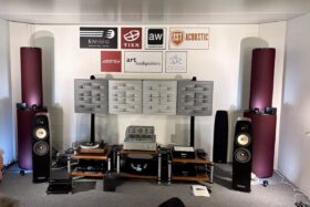 Äusserst schöne Darbietung mit allem was man so braucht bei Audioware